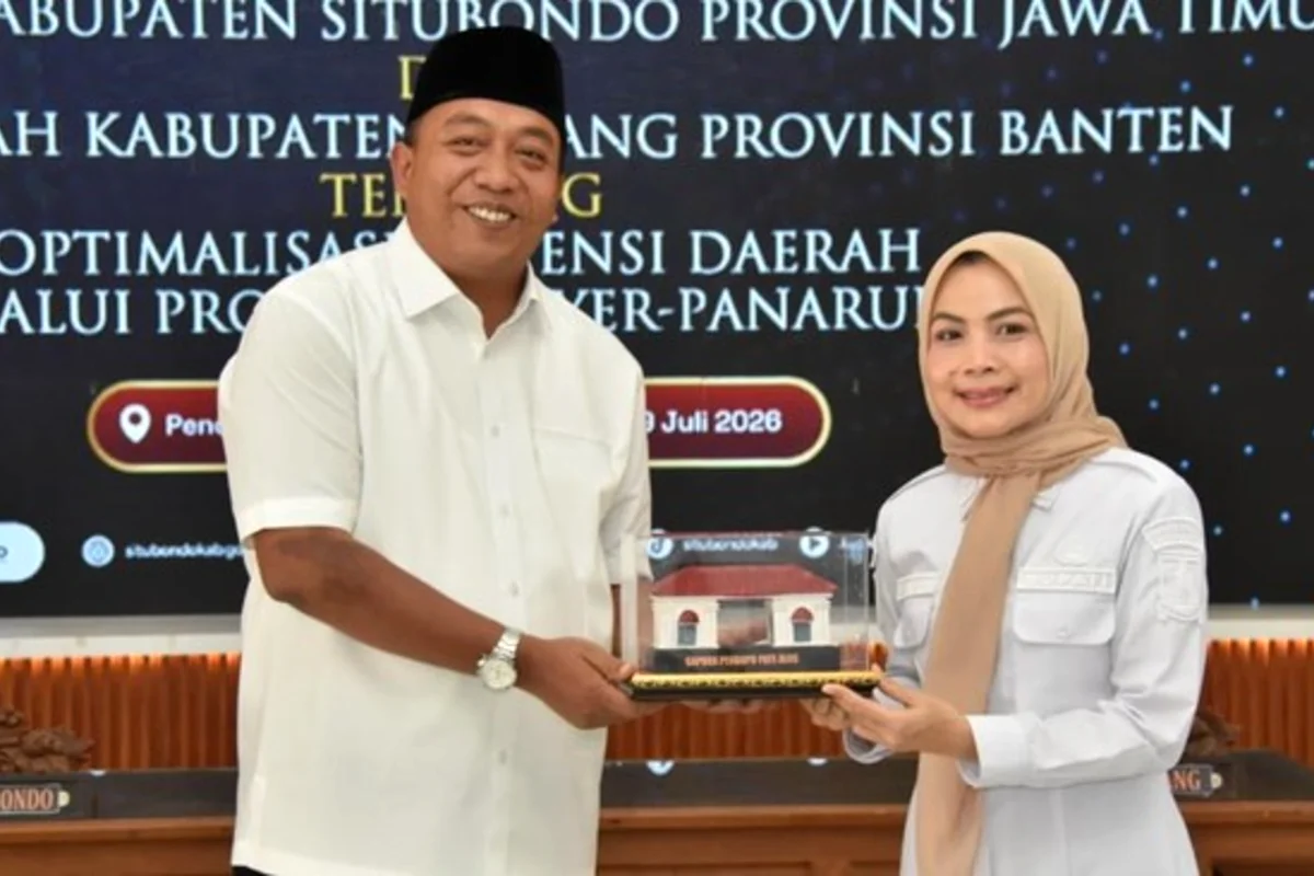 Bupati Situbondo Yusuf Rio Wahyu Prayogo. dan   Bupati Serang Ratu Rachmatuzakiyah.